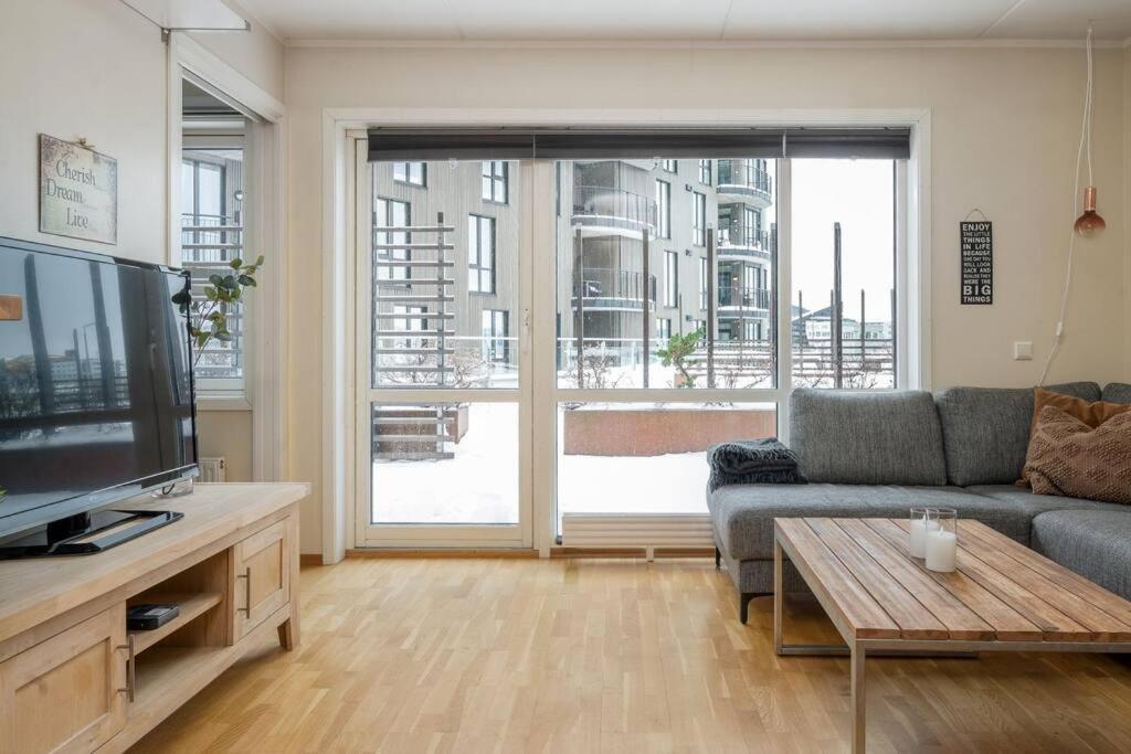 Cozy Cove At Solsiden - 2Br Familyfriendly Apartment ทรอนด์เฮม ภายนอก รูปภาพ